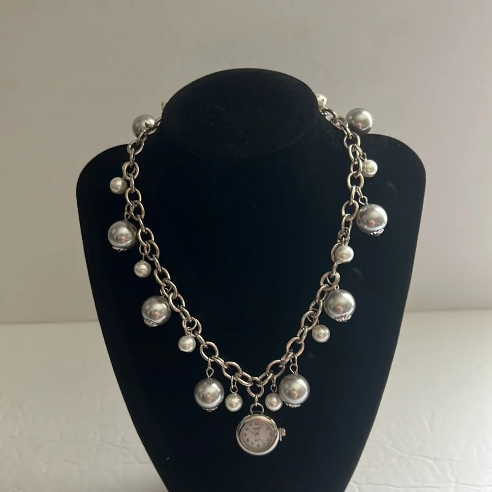 Bracelet watch with pearls. - Picture 6 of 8
